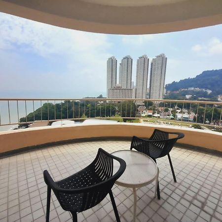 Rainbow Paradise Beachfront Penang Tanjung Bungah  Extérieur photo