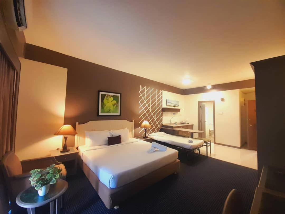 Rainbow Paradise Beachfront Penang Tanjung Bungah  Extérieur photo