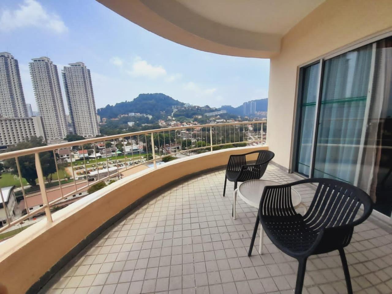 Rainbow Paradise Beachfront Penang Tanjung Bungah  Extérieur photo