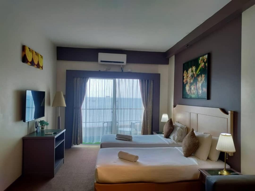 Rainbow Paradise Beachfront Penang Tanjung Bungah  Extérieur photo