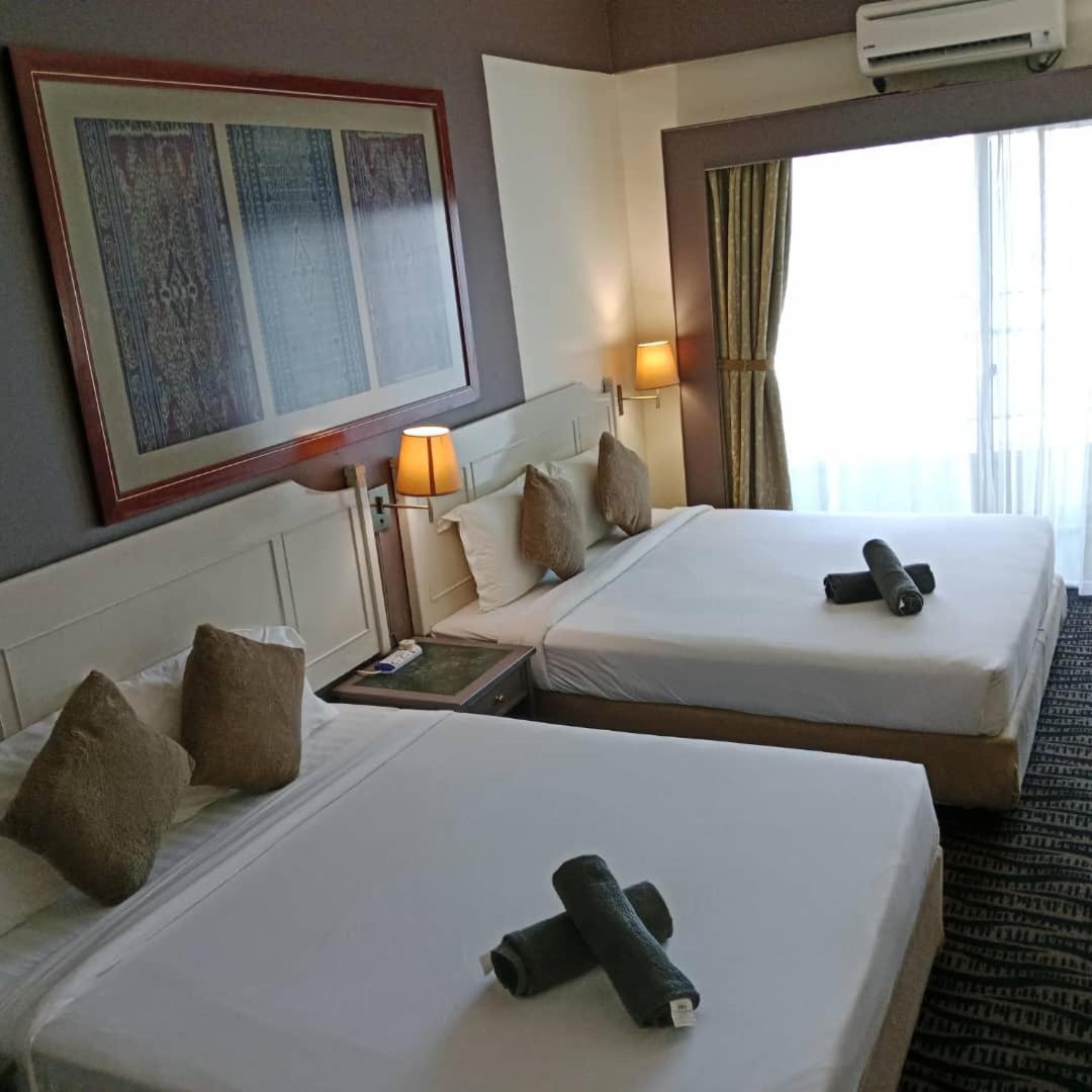 Rainbow Paradise Beachfront Penang Tanjung Bungah  Extérieur photo